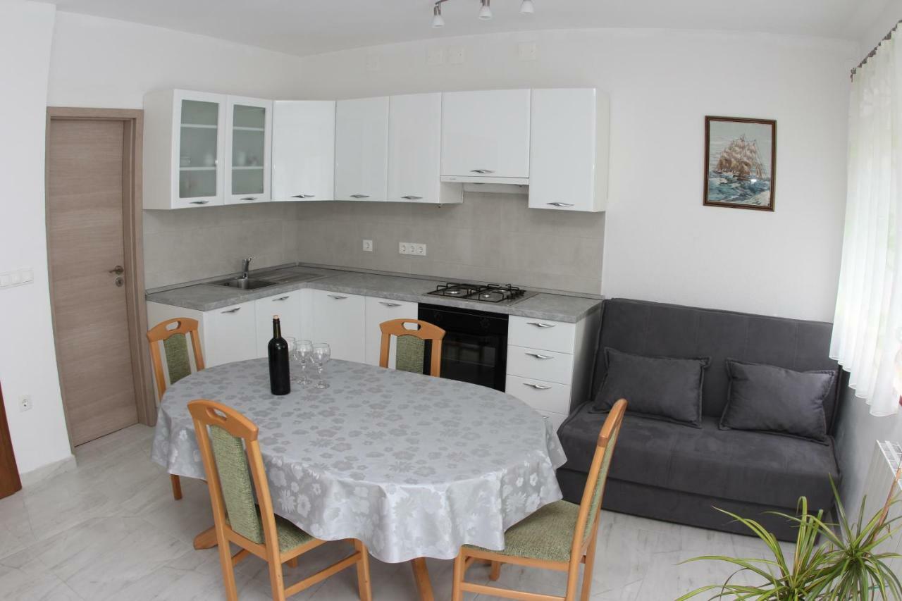 Ivankovic Apartma Vrisnik